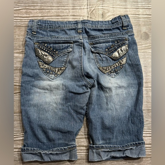 South Pole Jean shorts size 14. - Picture 3 of 3